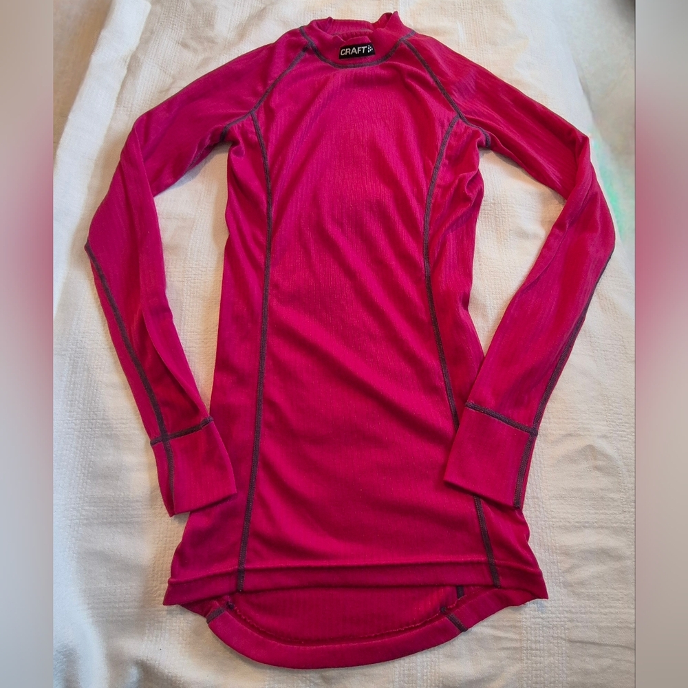 Craft women's size Medium long sleeve crewneck Activewear shirt long VGUC